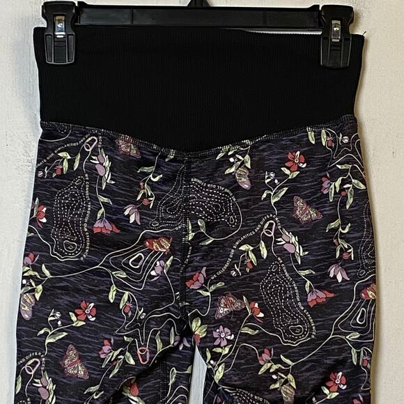 The North Face Black Floral Butterflies Leggings UPF 40+ Size Small - Picture 6 of 8